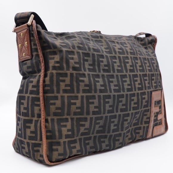 COPY - COPY - Y34❤️ FENDI Zucca Canvas Crossbody bag - Picture 3 of 16